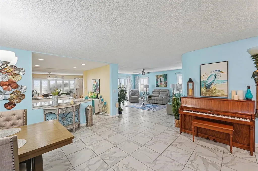 8198 Terrace Garden Drive N St Petersburg FL 33709