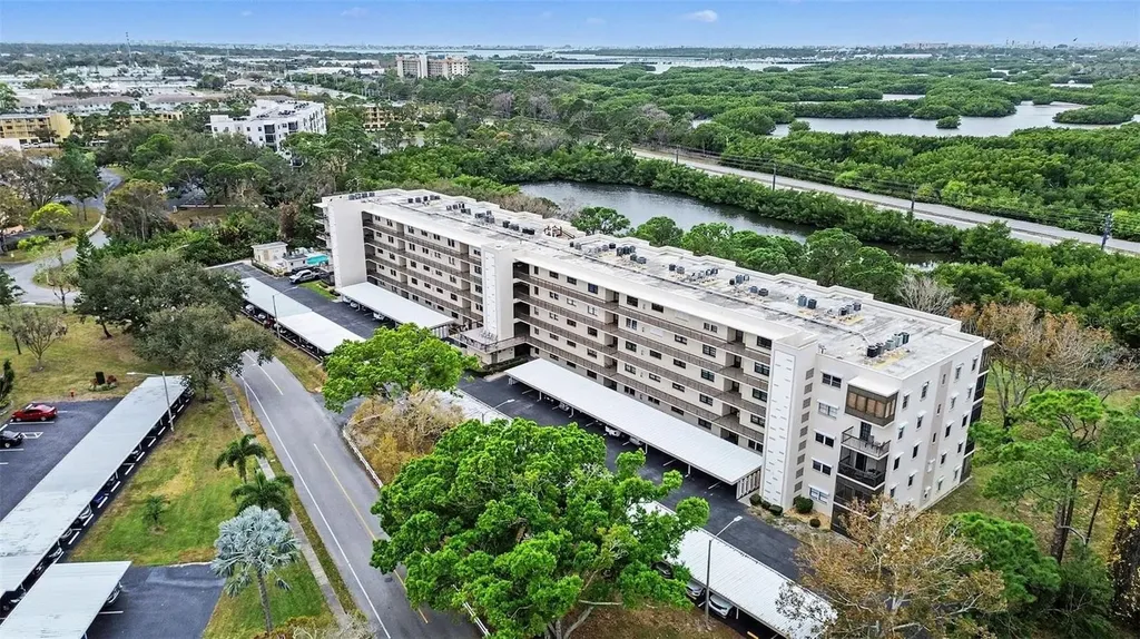 8198 Terrace Garden Drive N St Petersburg FL 33709