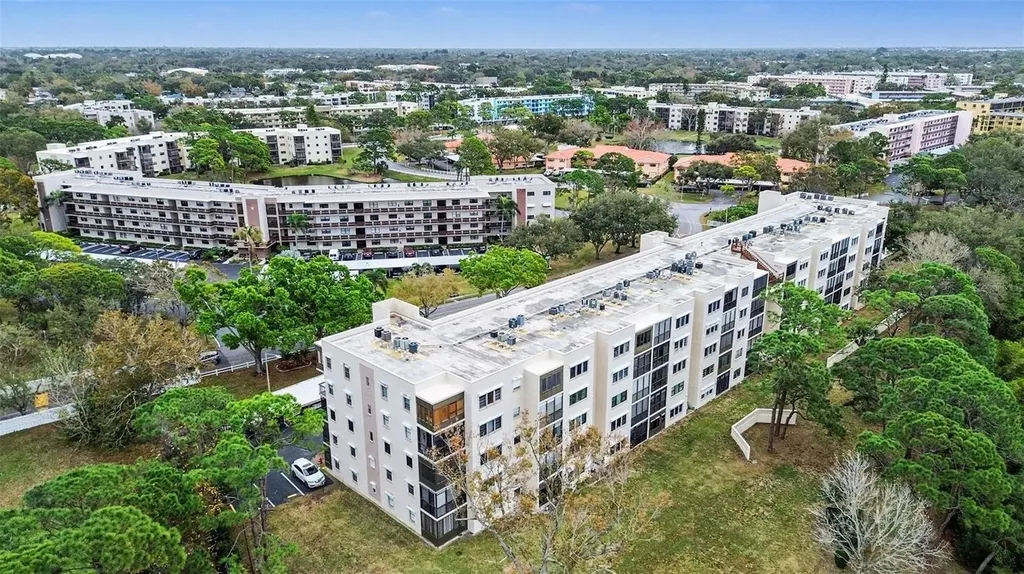 8198 Terrace Garden Drive N St Petersburg FL 33709