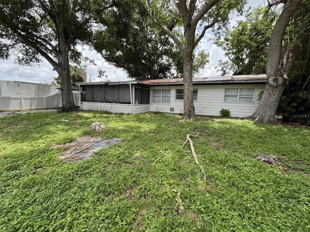 2118 Dodge Avenue Sarasota FL 34234