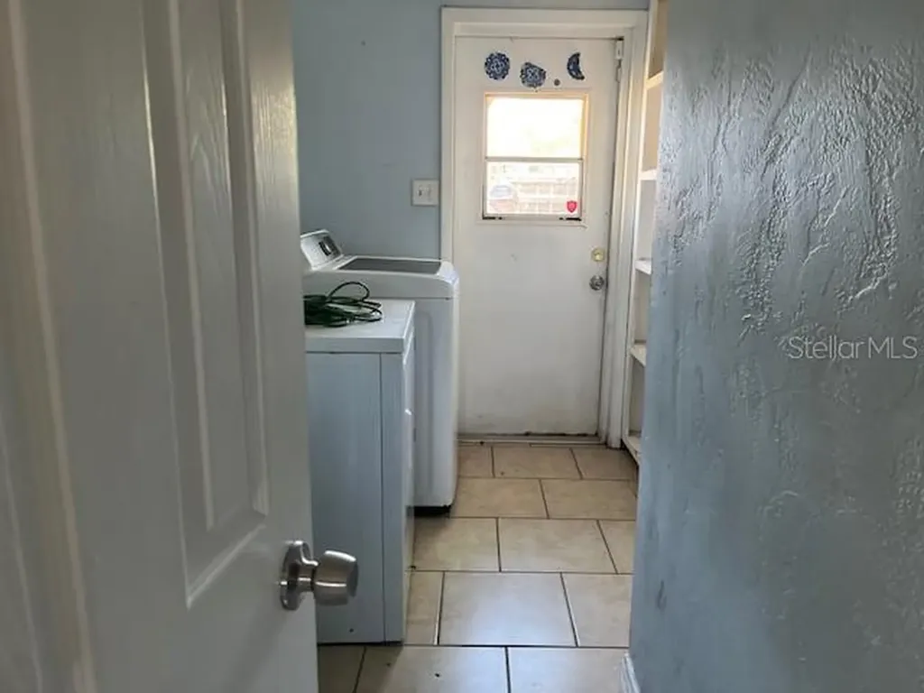 2118 Dodge Avenue Sarasota FL 34234