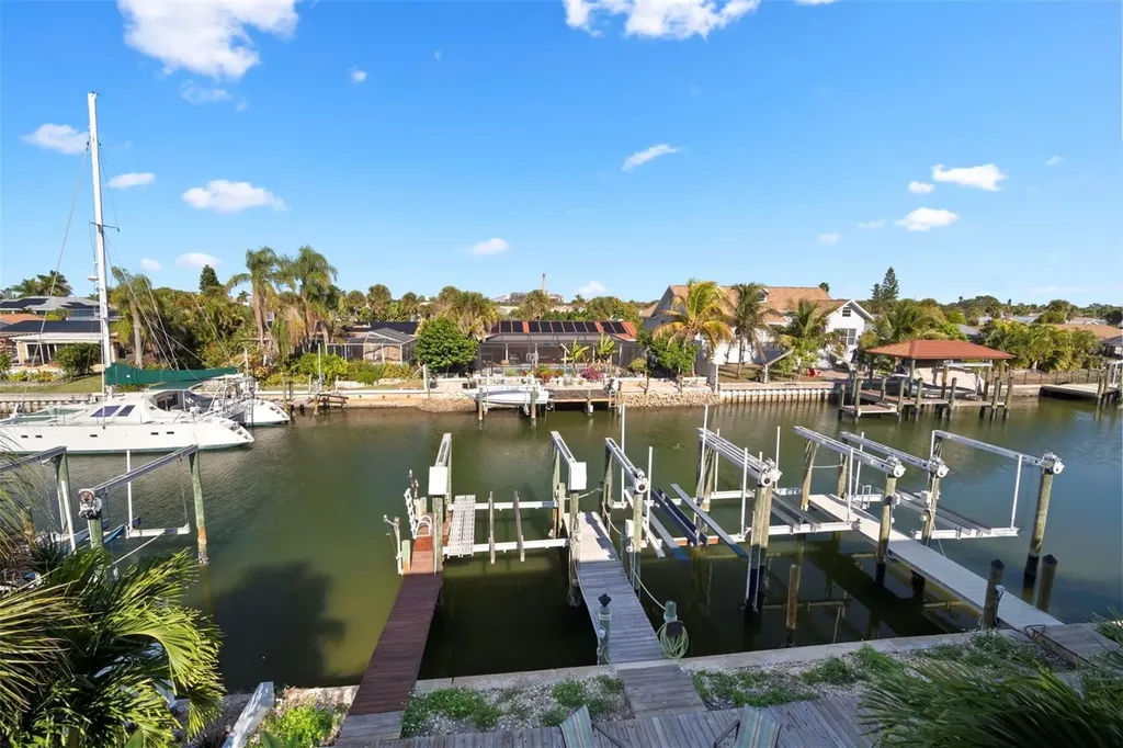 1013 Apollo Beach Boulevard Apollo Beach FL 33572