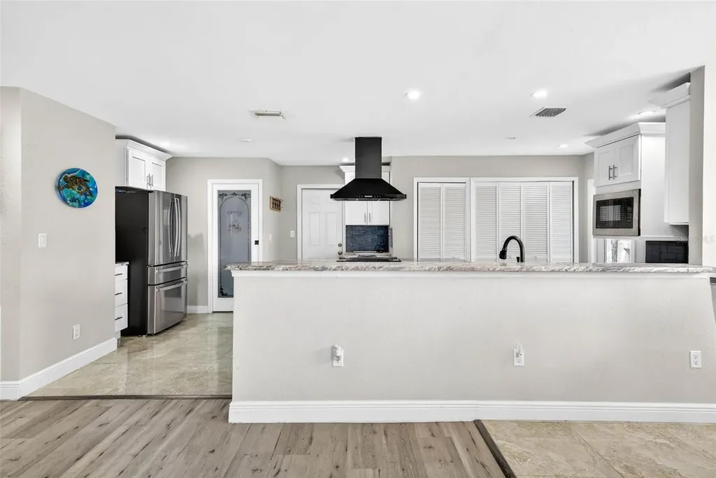 8718 Tahiti Lane Tampa FL 33615