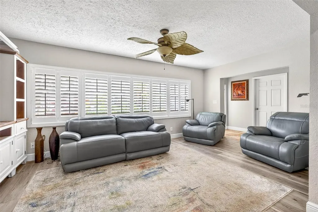 8718 Tahiti Lane Tampa FL 33615