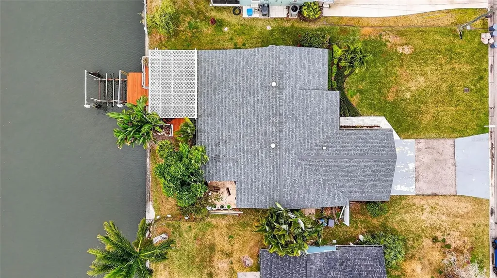 8718 Tahiti Lane Tampa FL 33615
