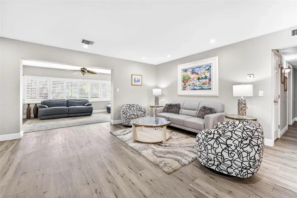 8718 Tahiti Lane Tampa FL 33615