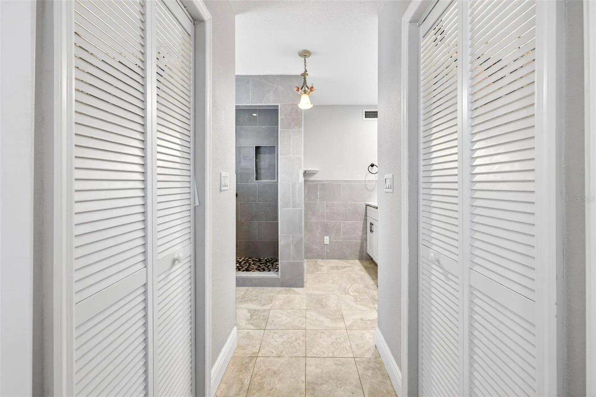8718 Tahiti Lane Tampa FL 33615