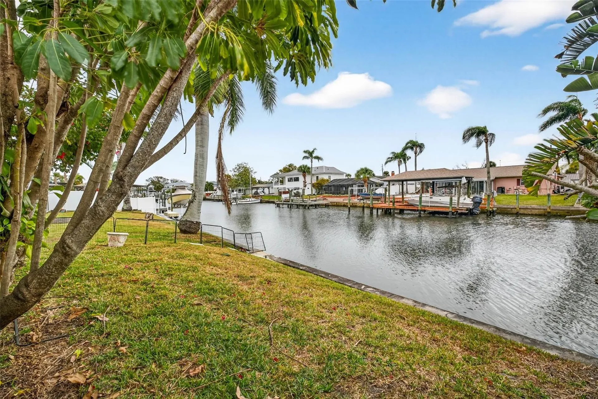 8718 Tahiti Lane Tampa FL 33615