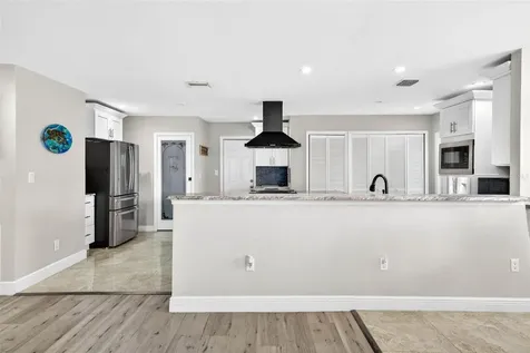 8718 Tahiti Lane Tampa FL 33615