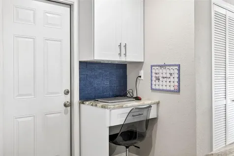 8718 Tahiti Lane Tampa FL 33615