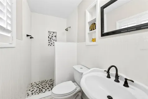 8718 Tahiti Lane Tampa FL 33615