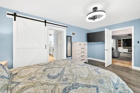 8718 Tahiti Lane Tampa FL 33615