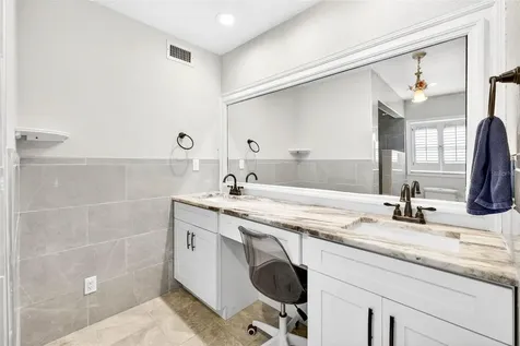 8718 Tahiti Lane Tampa FL 33615