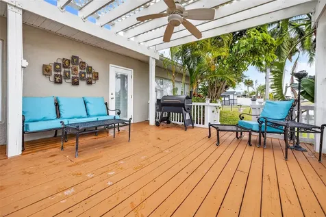 8718 Tahiti Lane Tampa FL 33615