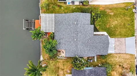 8718 Tahiti Lane Tampa FL 33615