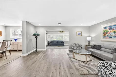 8718 Tahiti Lane Tampa FL 33615