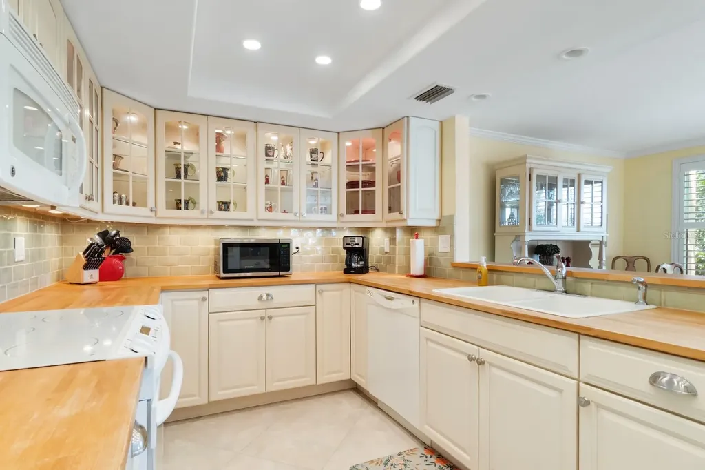 8767 Midnight Pass Road Sarasota FL 34242