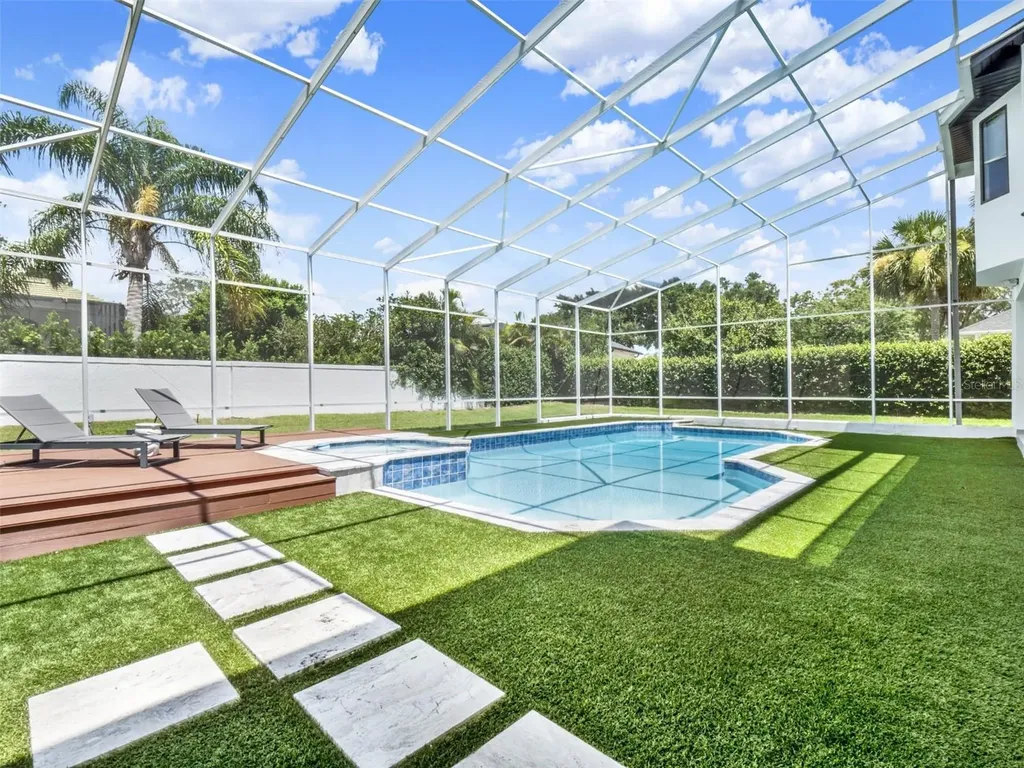 9111 Mid Pines Court Orlando FL 32819