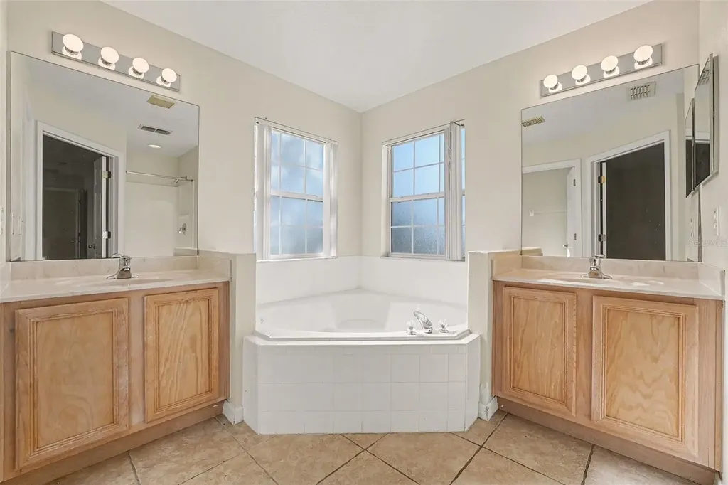 8520 La Isla Drive Kissimmee FL 34747