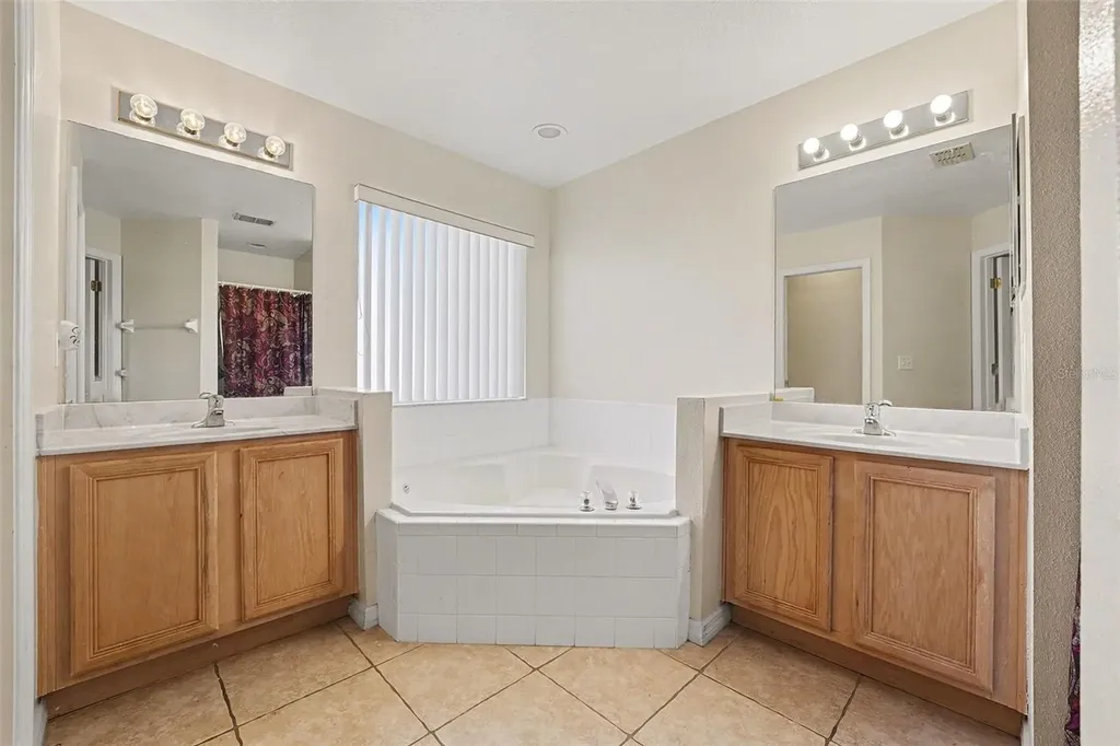 8520 La Isla Drive Kissimmee FL 34747