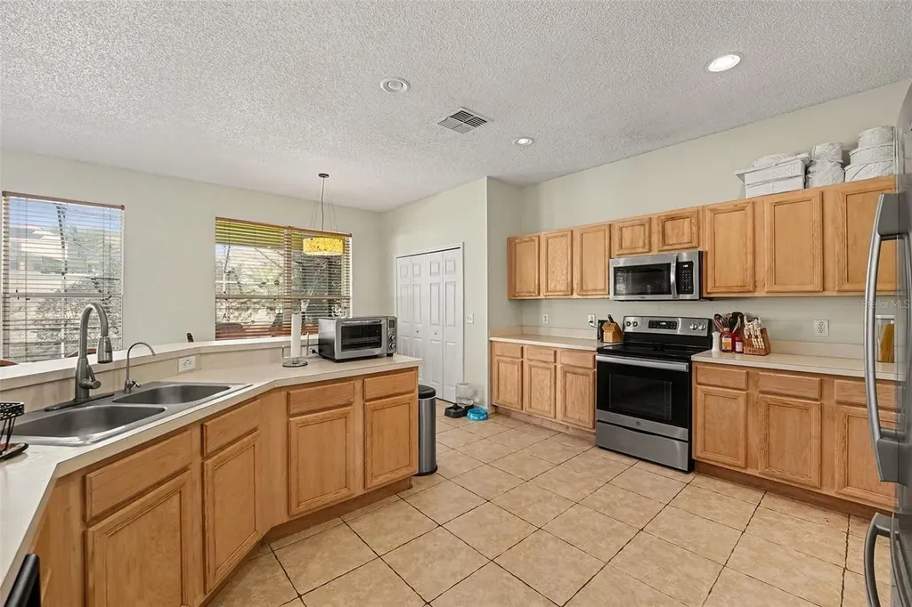 8520 La Isla Drive Kissimmee FL 34747