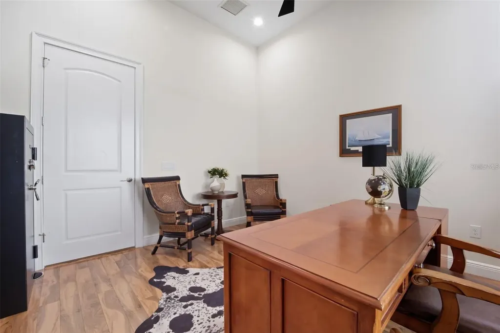 3215 Gulf City Road Ruskin FL 33570