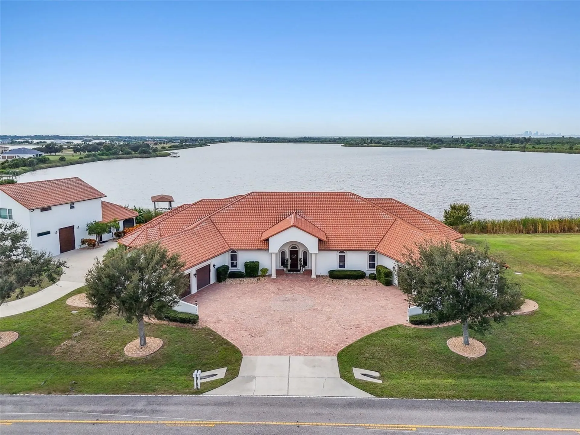 3215 Gulf City Road Ruskin FL 33570