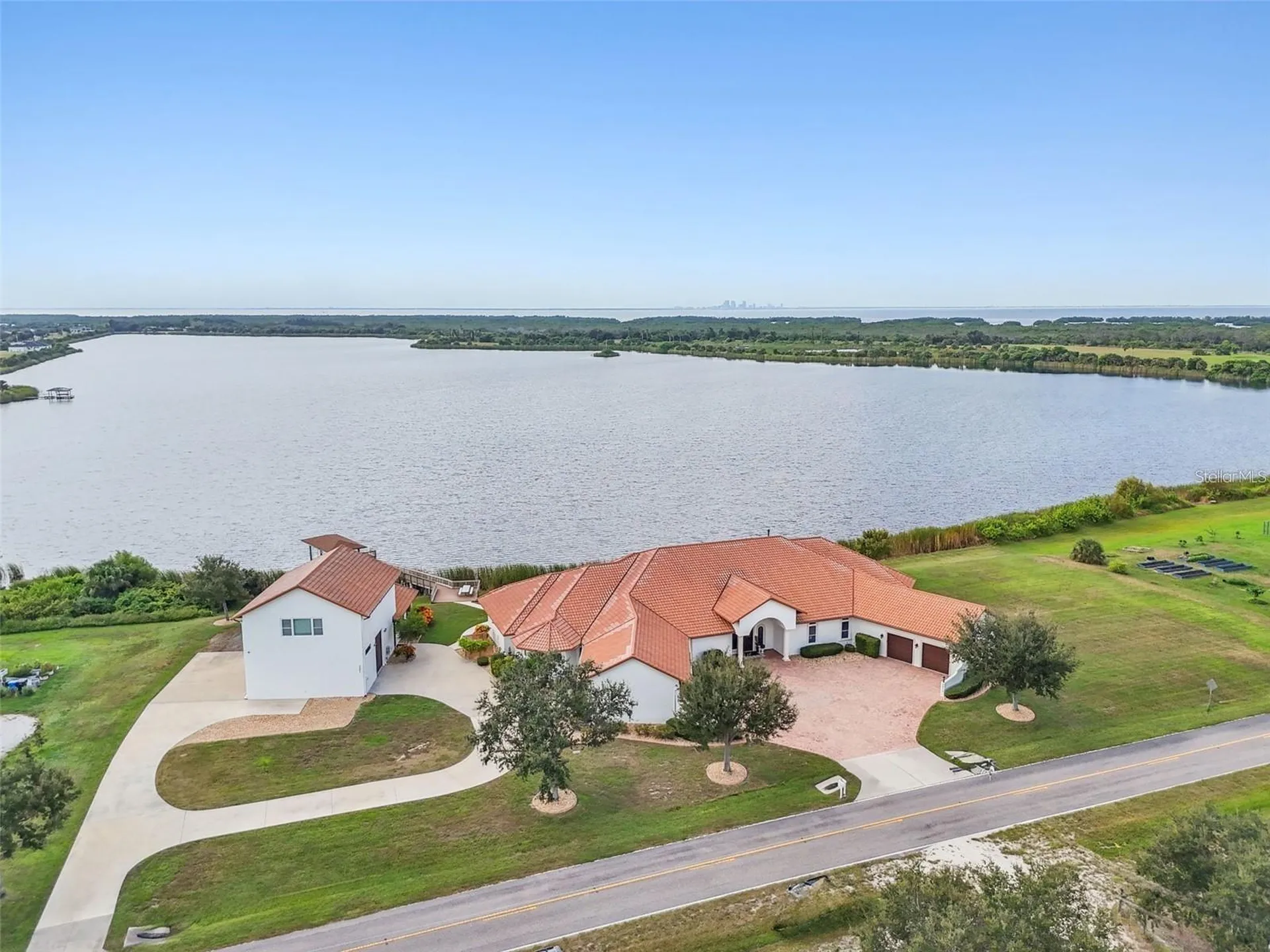 3215 Gulf City Road Ruskin FL 33570