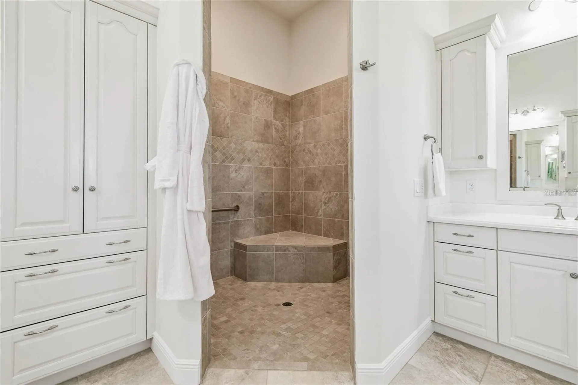 3215 Gulf City Road Ruskin FL 33570