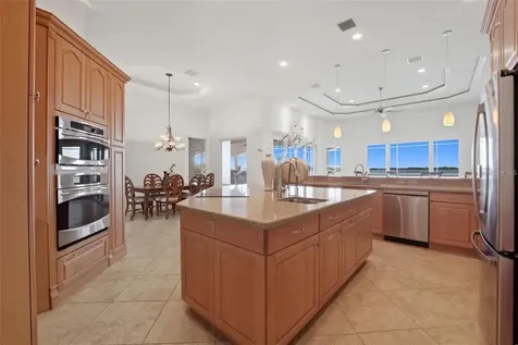 3215 Gulf City Road Ruskin FL 33570