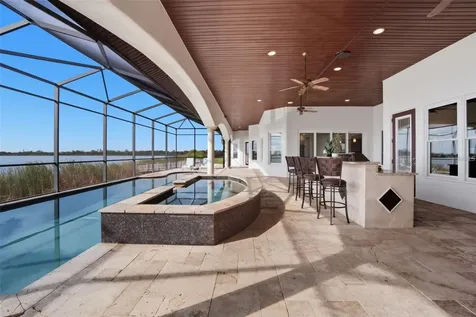 3215 Gulf City Road Ruskin FL 33570