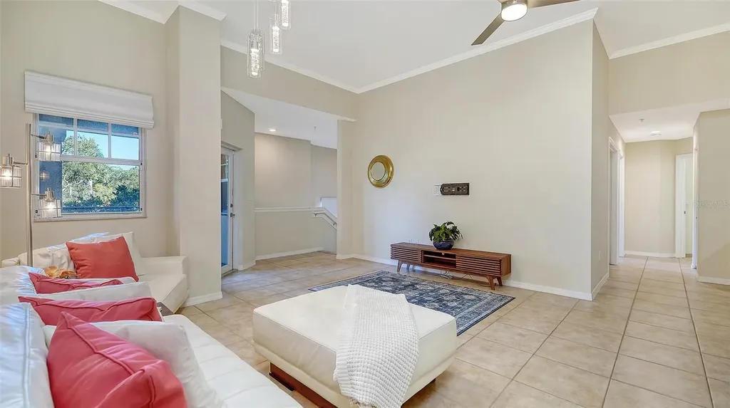 1064 N Tamiami Trail Sarasota FL 34236