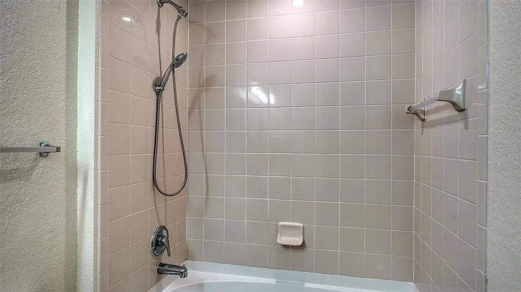 1064 N Tamiami Trail Sarasota FL 34236