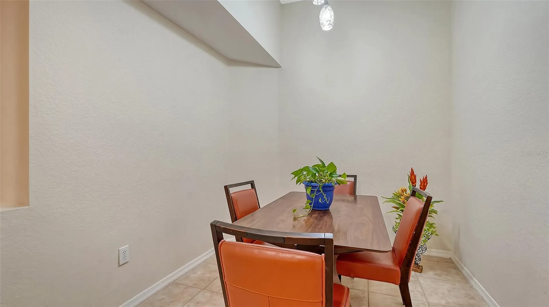 1064 N Tamiami Trail Sarasota FL 34236