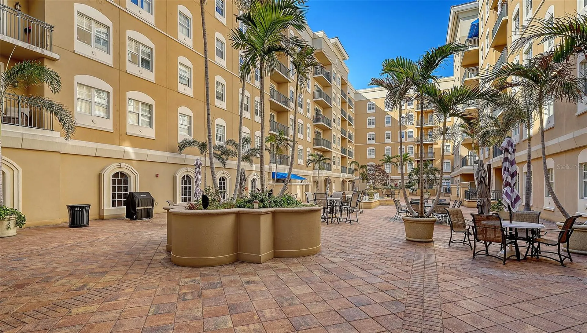 1064 N Tamiami Trail Sarasota FL 34236