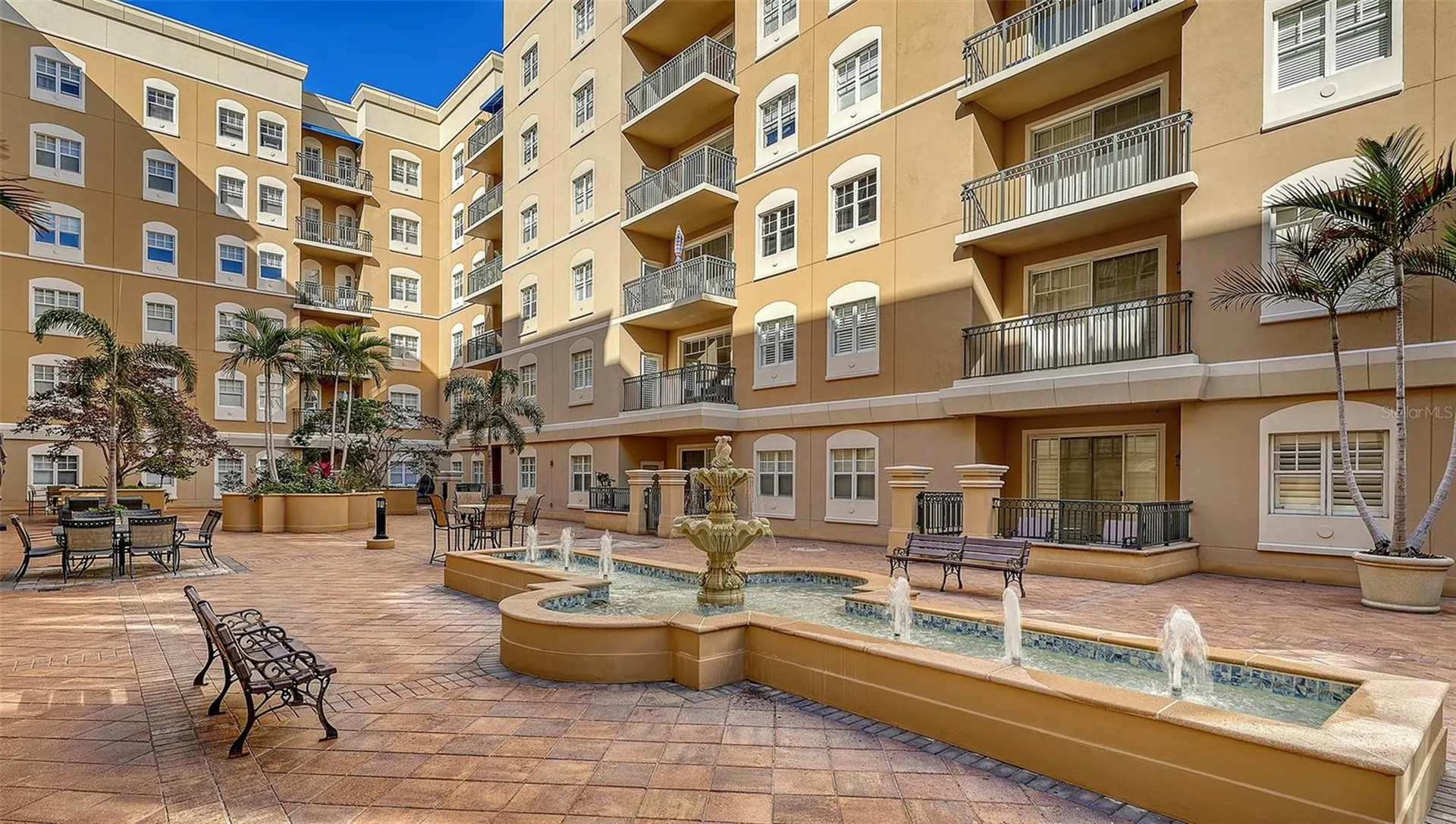 1064 N Tamiami Trail Sarasota FL 34236