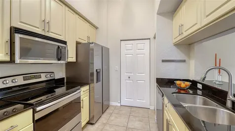 1064 N Tamiami Trail Sarasota FL 34236