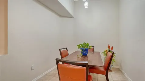 1064 N Tamiami Trail Sarasota FL 34236