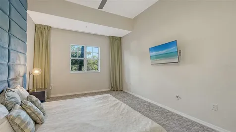 1064 N Tamiami Trail Sarasota FL 34236