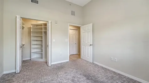 1064 N Tamiami Trail Sarasota FL 34236