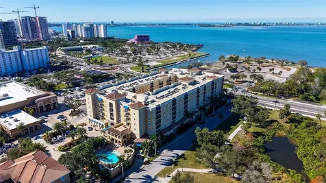 1064 N Tamiami Trail Sarasota FL 34236