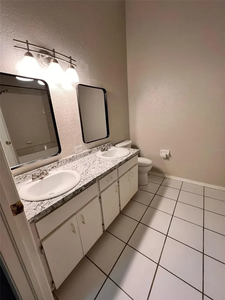 8674 Hunters Key Circle Tampa FL 33647