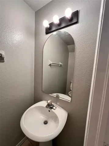 8674 Hunters Key Circle Tampa FL 33647