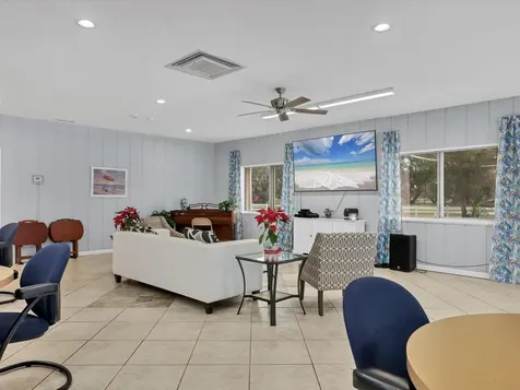 1330 Glen Oaks Drive E Sarasota FL 34232