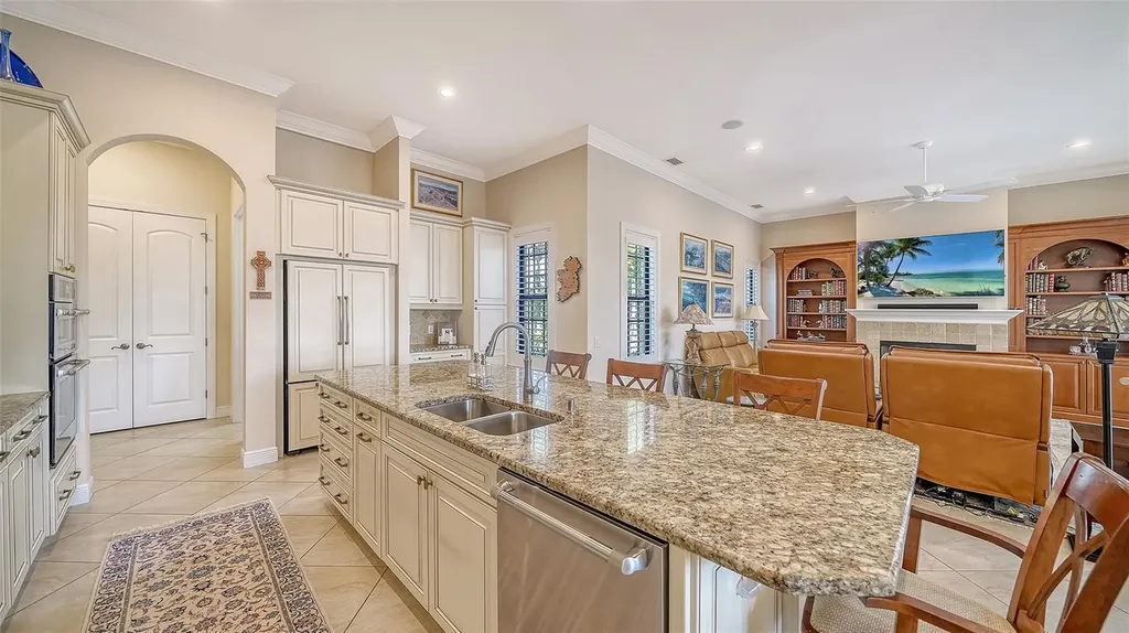 1005 Bogey Lane Longboat Key FL 34228