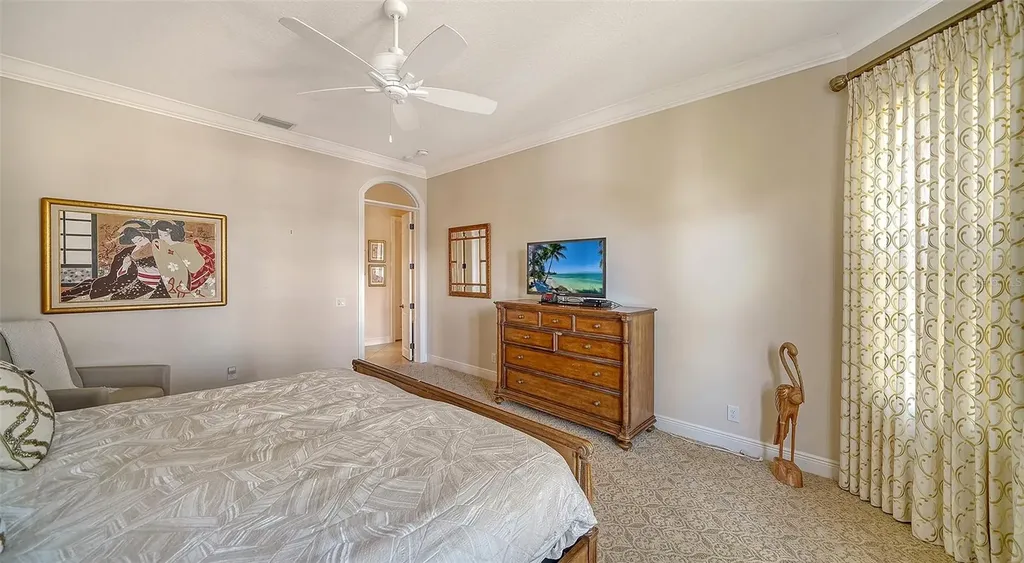 1005 Bogey Lane Longboat Key FL 34228