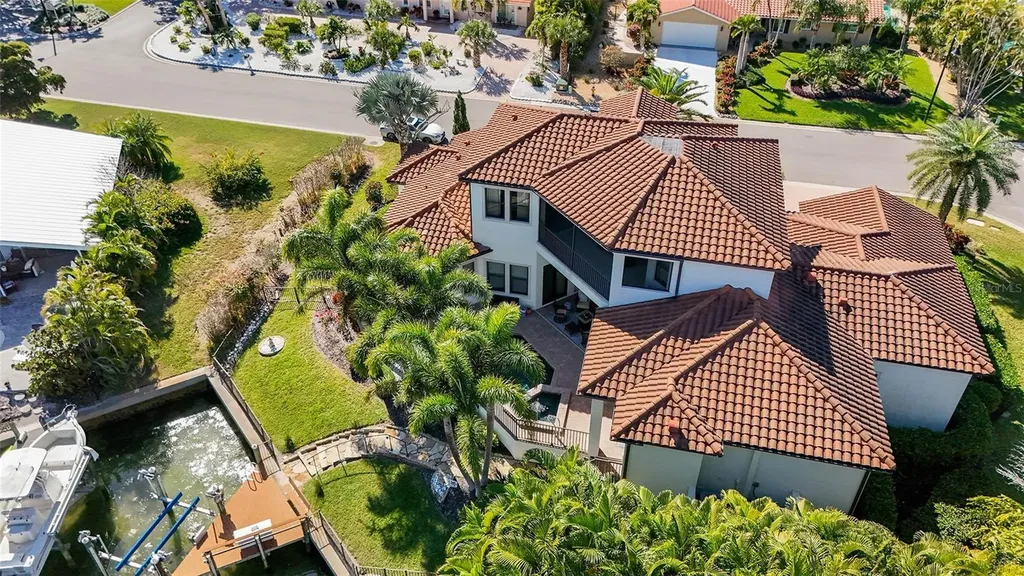 1005 Bogey Lane Longboat Key FL 34228