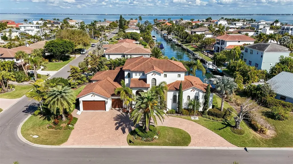 1005 Bogey Lane Longboat Key FL 34228