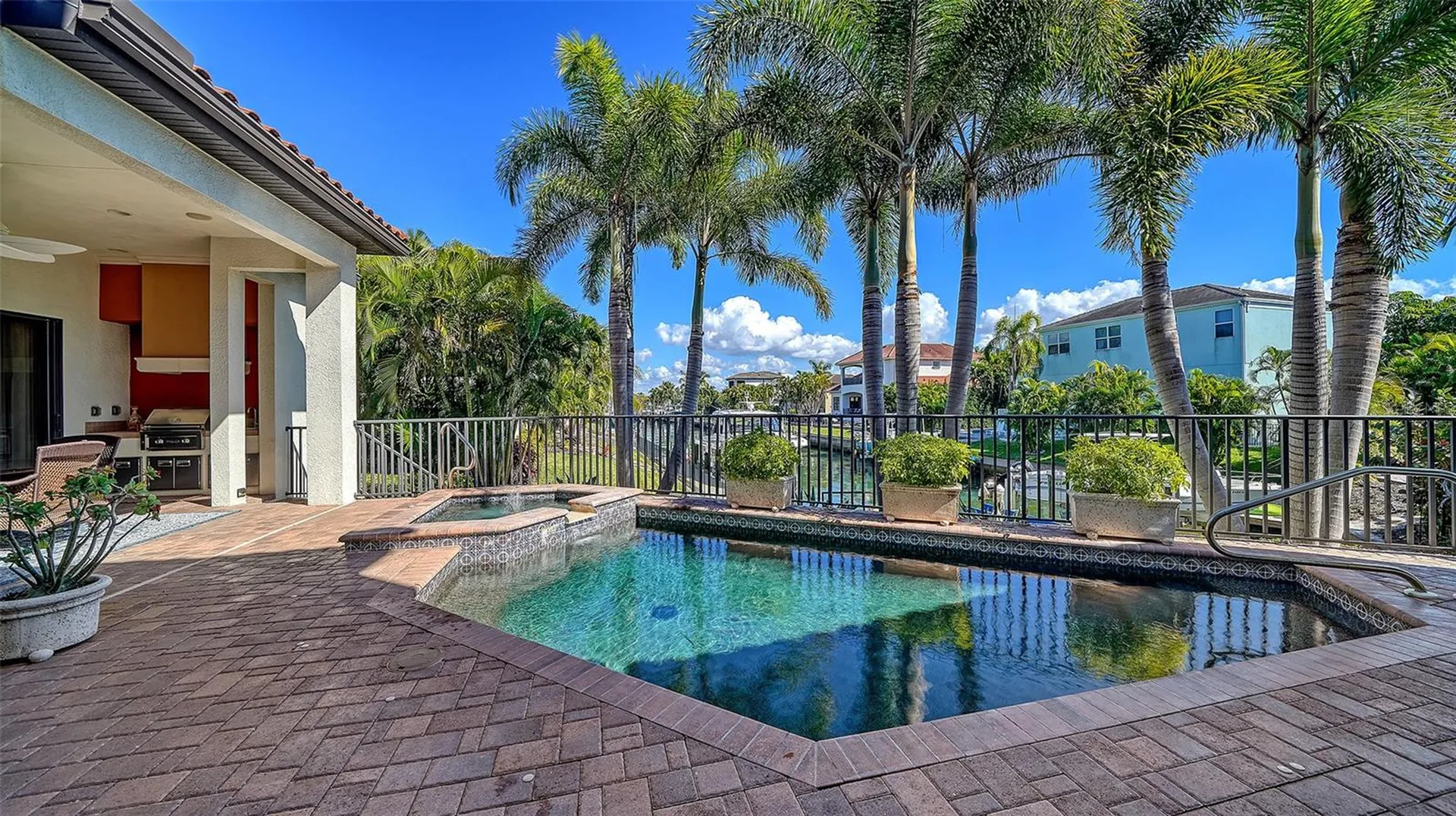 1005 Bogey Lane Longboat Key FL 34228