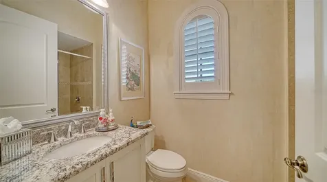 1005 Bogey Lane Longboat Key FL 34228